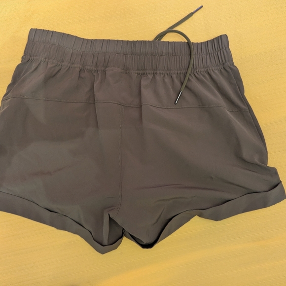 MONDETTA 3 piece track suit. Green, worn once. Size Medium-Large. - Picture 9 of 10